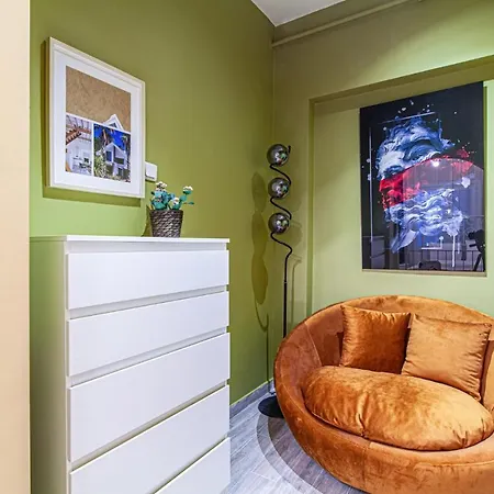 Apartamento Lovely With Backyard In Cihangir *
